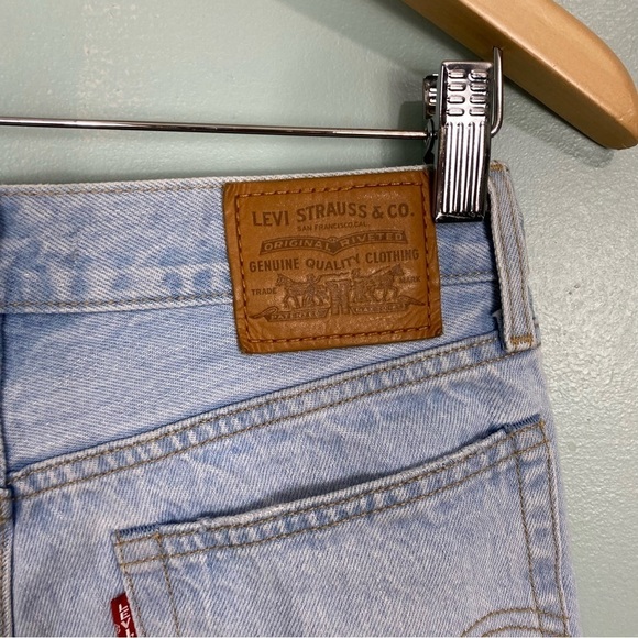 Levi’s‎ Premium Wedgie Short Light Wash Blue Sz 27 - Picture 5 of 5